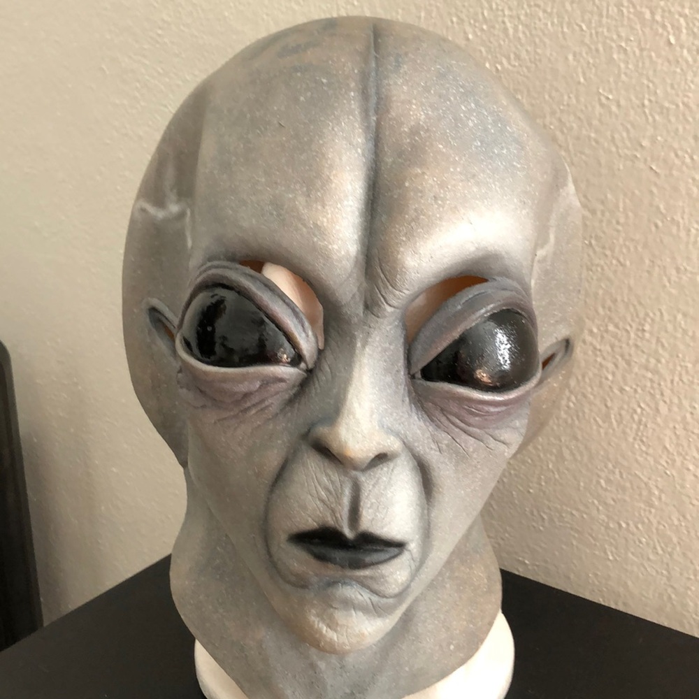 Halloween AREA 51 ALIEN Latex Deluxe Mask Ghoulish Productions - Realistic
